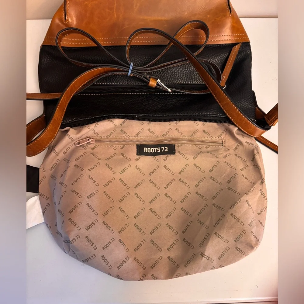 ROOTS 73, in Stylish Black and Brown Leather Crossbody Bag, Adjustable Strap - Picture 4 of 7